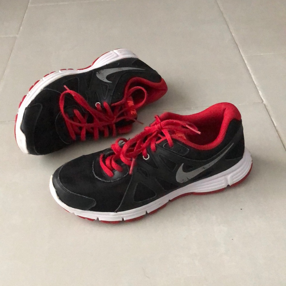 NIKE Big Kids Black Revolution 2 Running Shoes | 5.5Y